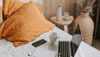 Batterie PC portable nouvelle génération : performance, autonomie et durabilité avec FranceBatterie.com